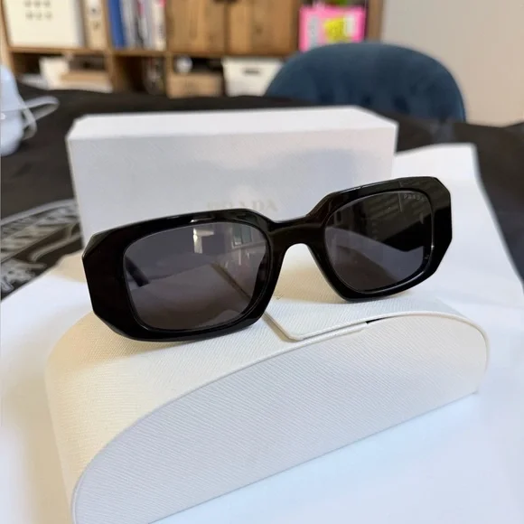 PRADA black frame Sunglasses Model: SPR17W-F 1AB-5S0 - Picture 3 of 11